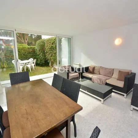 Politur F-4 Apartment